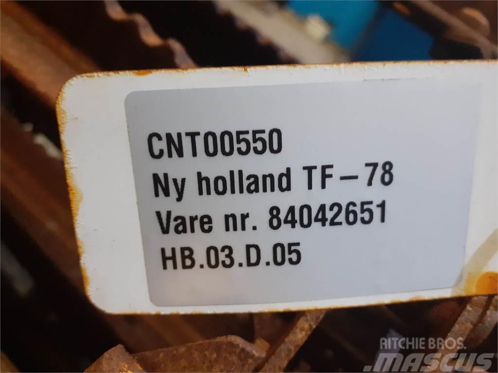New Holland TF78 Ražas novākšanas kombainu papildaprīkojums