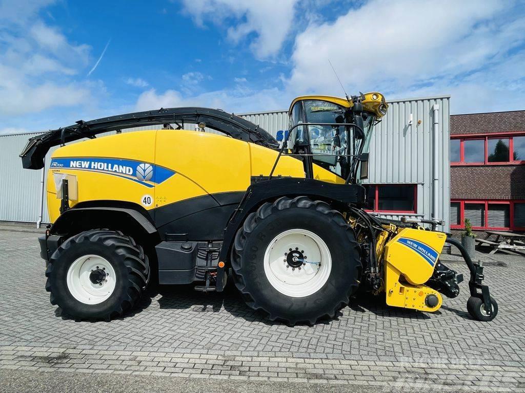 New Holland FR 700 Self-propelled foragers