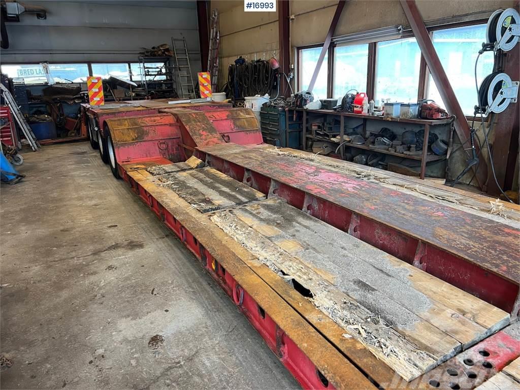 Vang Low boy trailer w/ extension and hydraulic widenin Other trailers