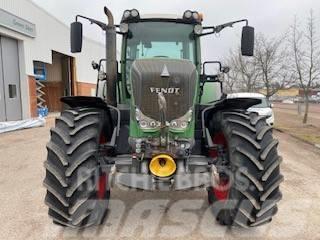 Fendt 828 Vario Tractors