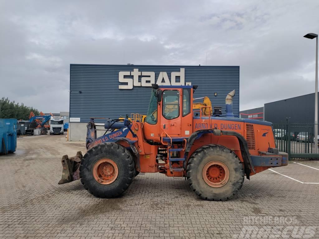 DEVELON DL300-5 Front loaders and diggers