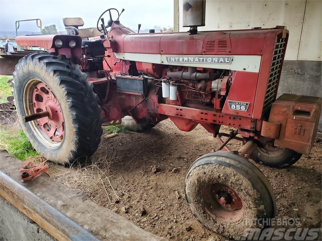International Farmall 856 Tractors