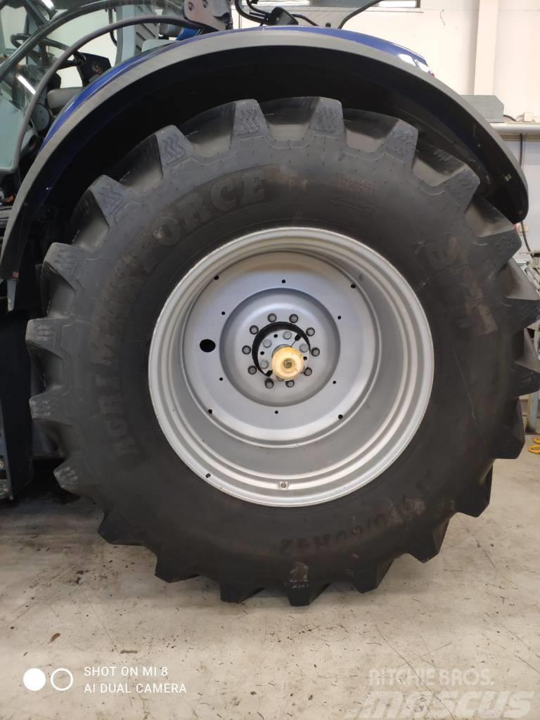 BKT Agrimax 900/60R42 Tyres, wheels and rims