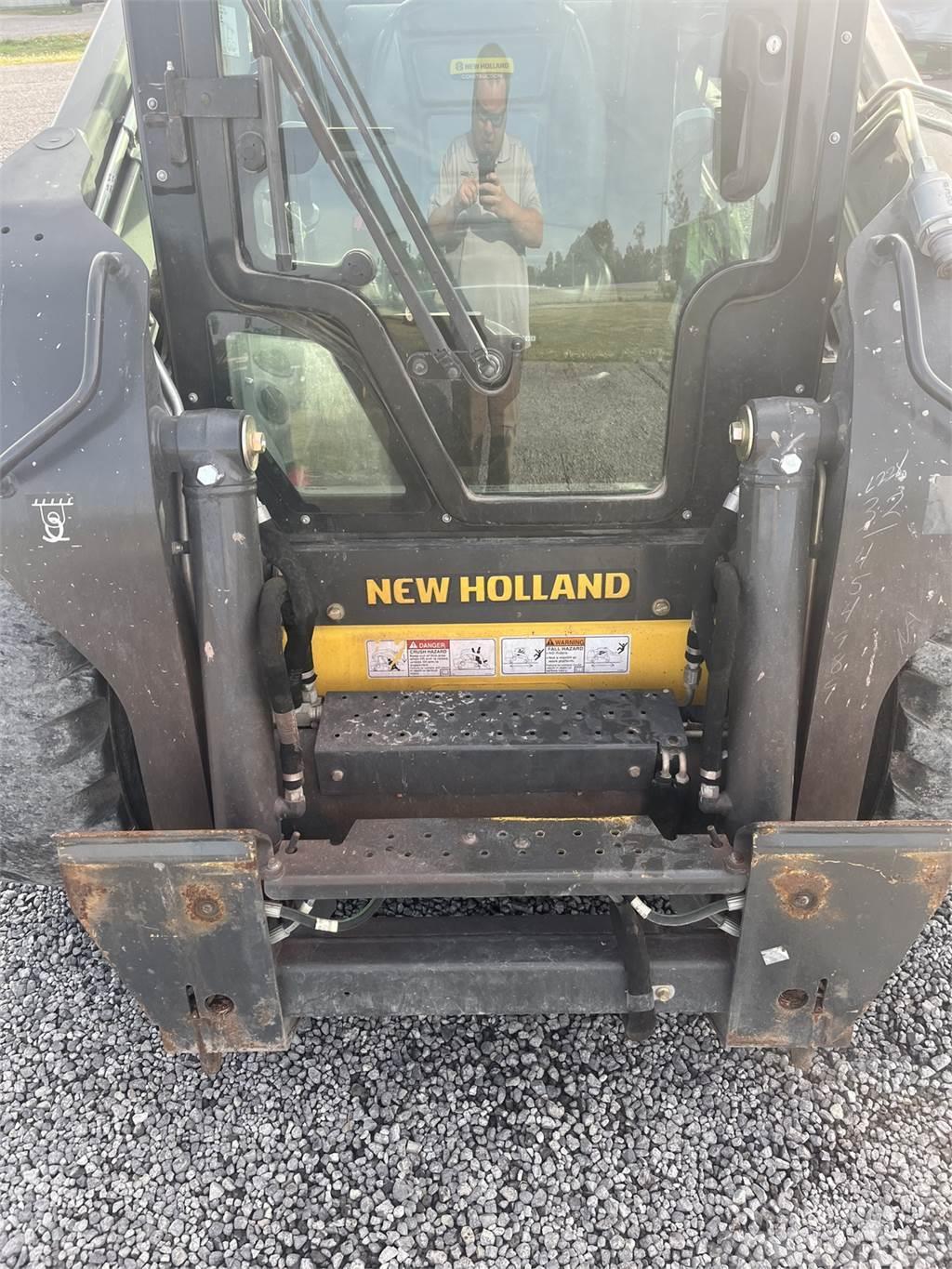 New Holland L228 Skid steer loaders