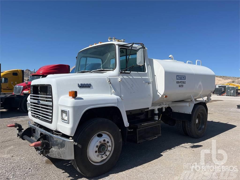 Ford L8000 Water tankers