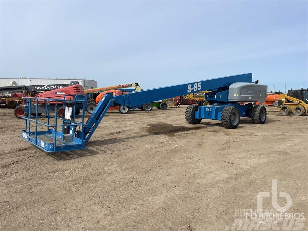 Genie S-85 Articulated boom lifts
