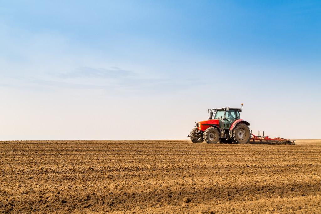 Arī lietots traktors būs lielisks palīgs lauksaimniecības darbu veikšanai.