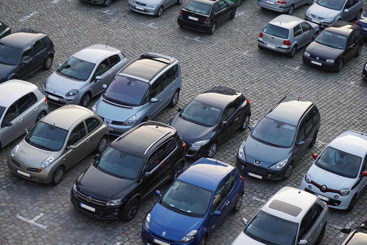 Lietoti auto un to zīmoli: ceļvedis, kā izvēlēties uzticamu spēkratu Latvijas tirgū.