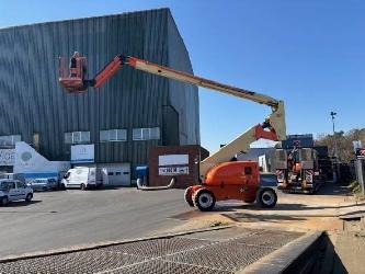 JLG 800 AJ
