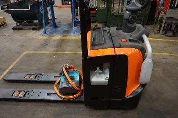 Toyota LPE220