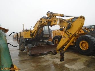 JCB JS 130 W
