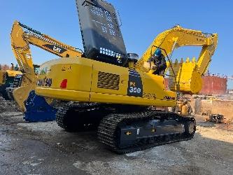 Komatsu PC300