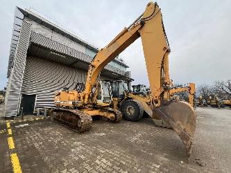 Liebherr 932