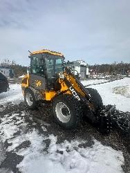JCB 406