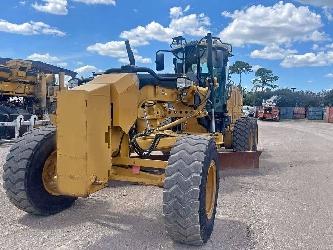 CAT 140 M 2