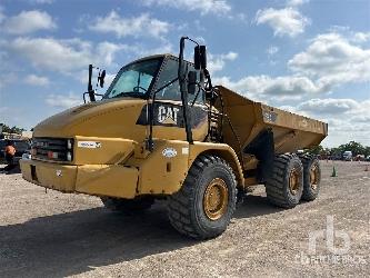 CAT 725