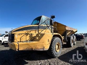 CAT 735