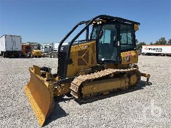 CAT D2