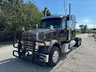 Peterbilt 567