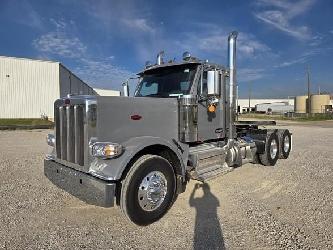 Peterbilt 589