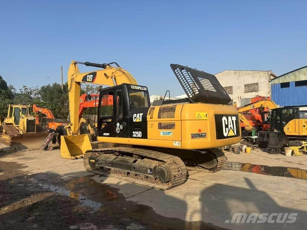 CAT 325 D Kāpurķēžu ekskavatori
