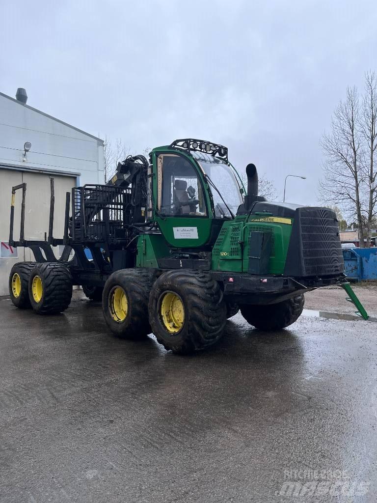John Deere 1210 E Forvarderi