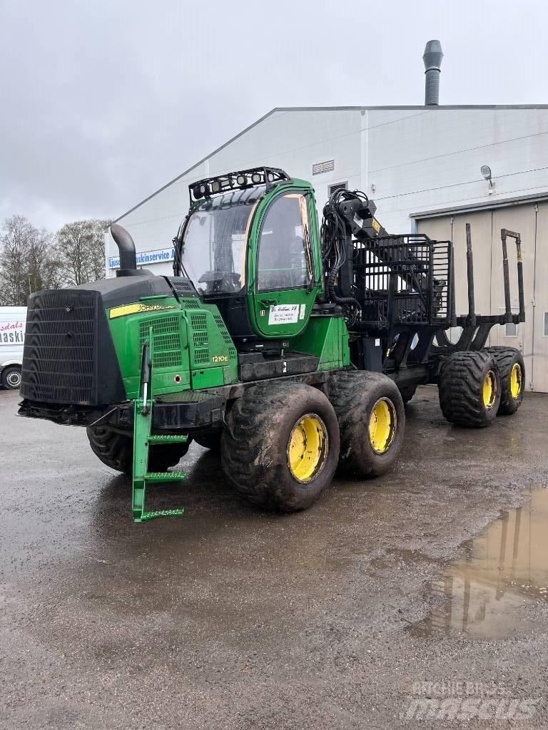 John Deere 1210 E Forvarderi