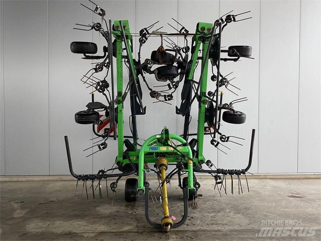 Deutz-Fahr 6917 Grābekļi un siena ārdītāji