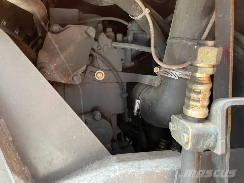 ABG TITAN 2820 Asfalta klājēji