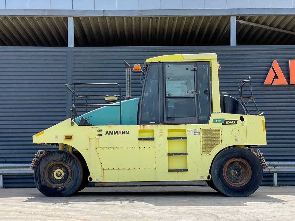 Ammann AP 240 Pneimatiskie veltņi