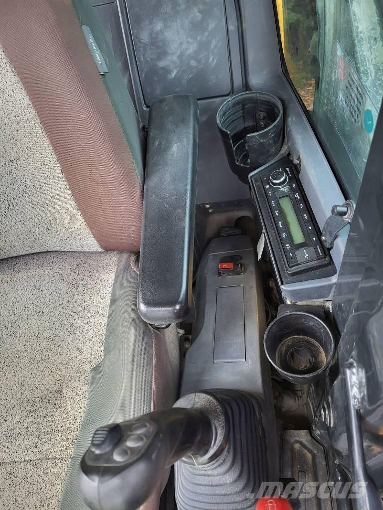 Komatsu PC88MR-11 Vidēja lieluma ekskavatori 7 t - 12 t