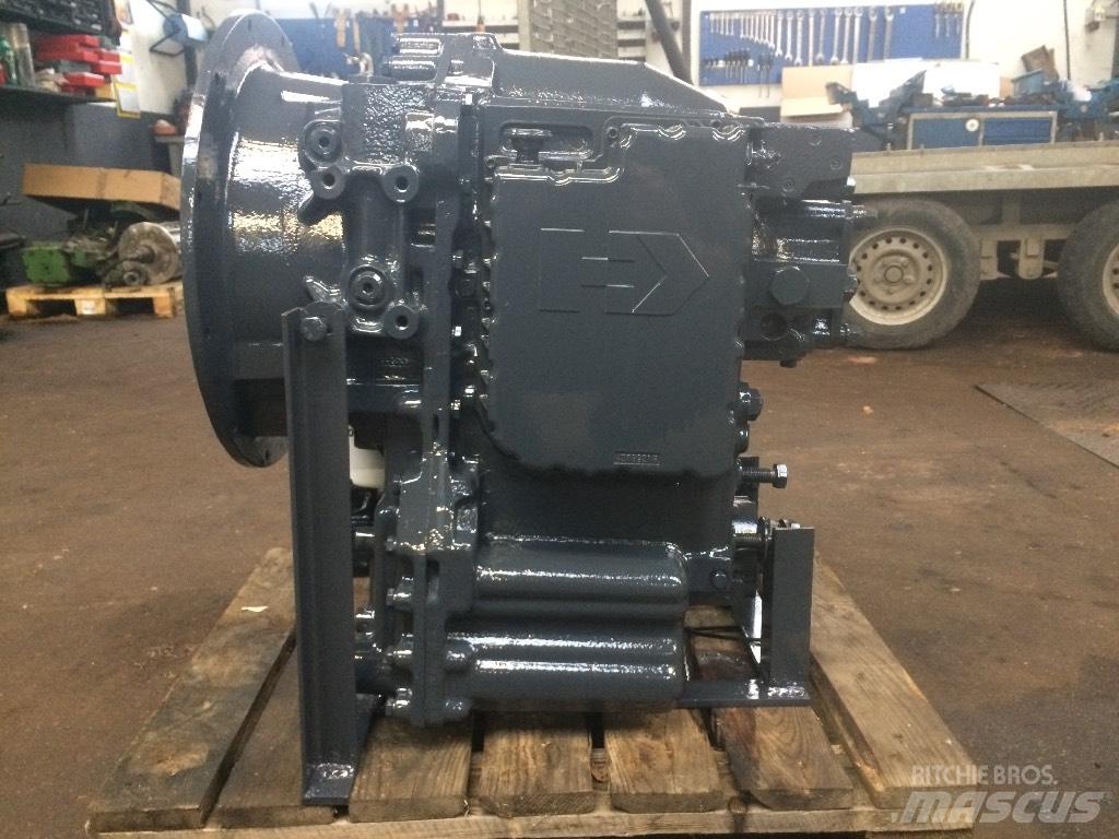 New Holland LB 115 Ekskavatori-iekrāvēji