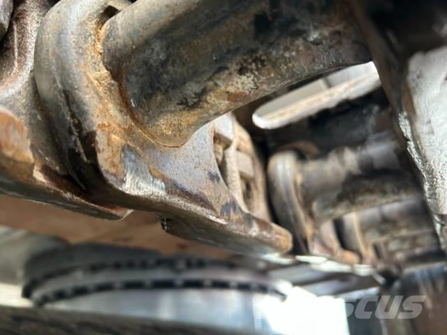 Hitachi ZX 210 LC-3 Kāpurķēžu ekskavatori