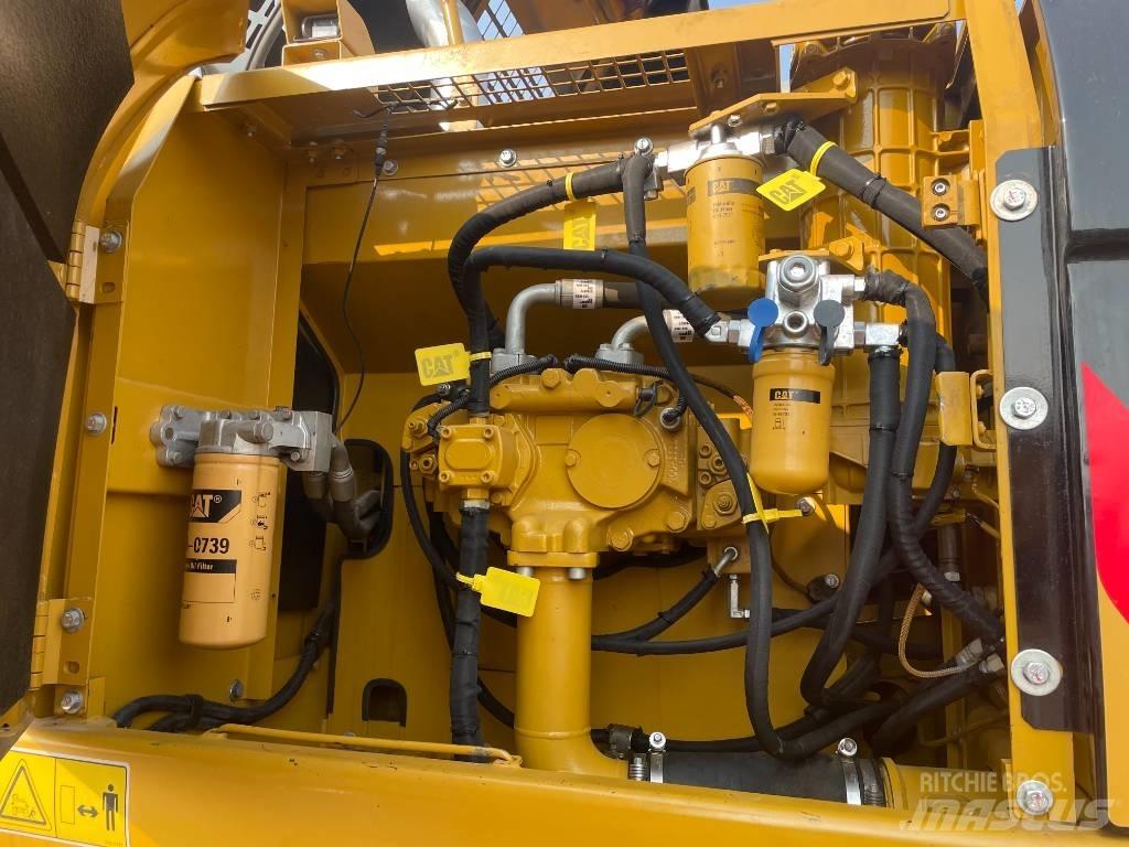 CAT 329 D Kāpurķēžu ekskavatori