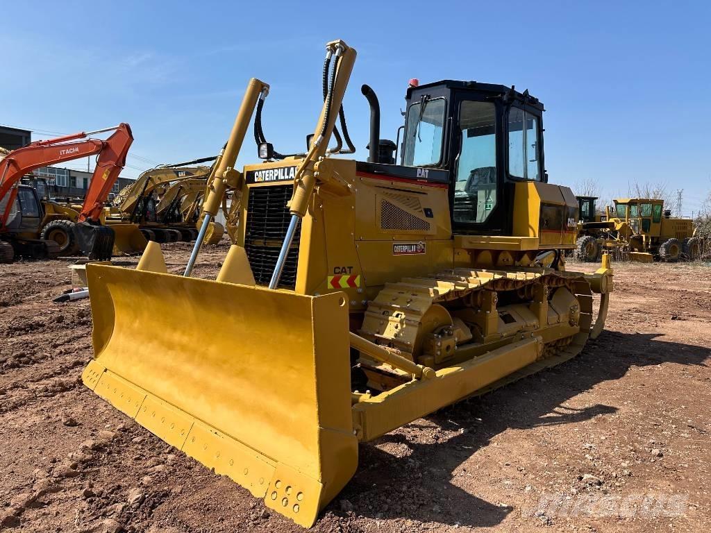 CAT D6G Kāpurķēžu buldozeri