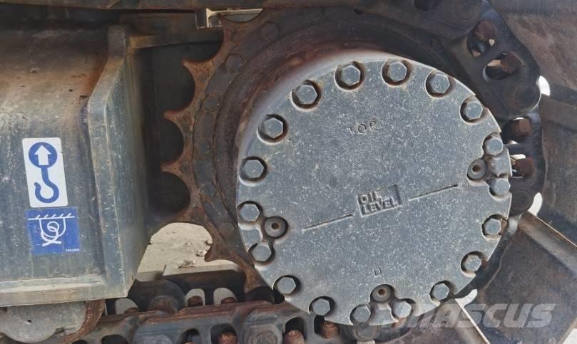 Komatsu PC 220-7 Kāpurķēžu ekskavatori