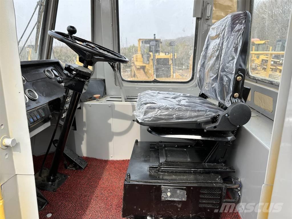 CAT 966C Iekrāvēji uz riteņiem