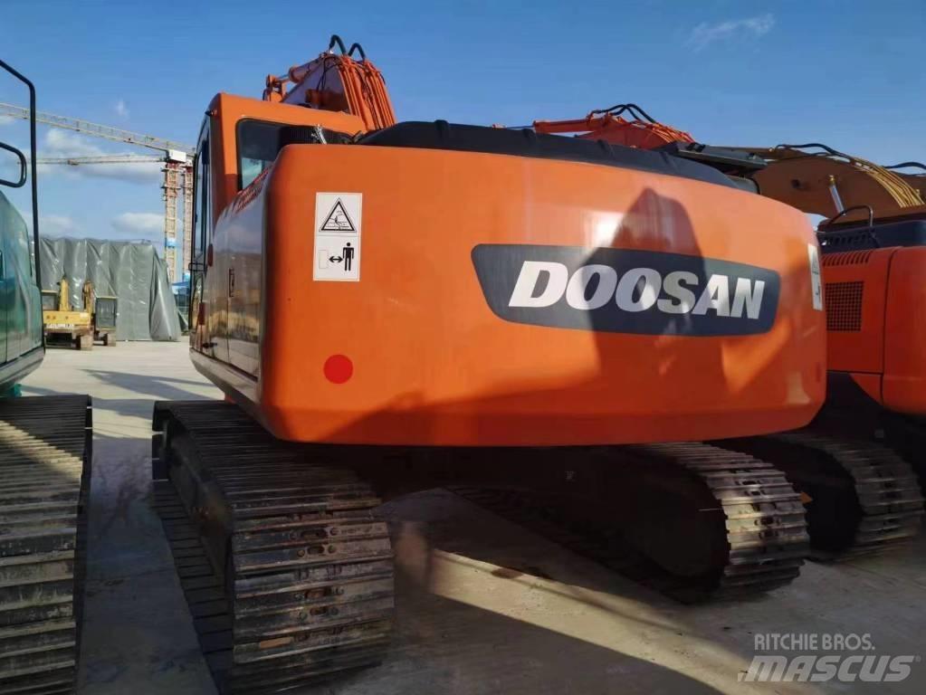 Doosan DH 220 Kāpurķēžu ekskavatori