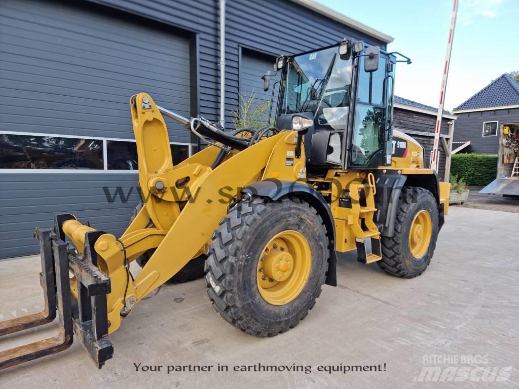 CAT 918 M Iekrāvēji uz riteņiem