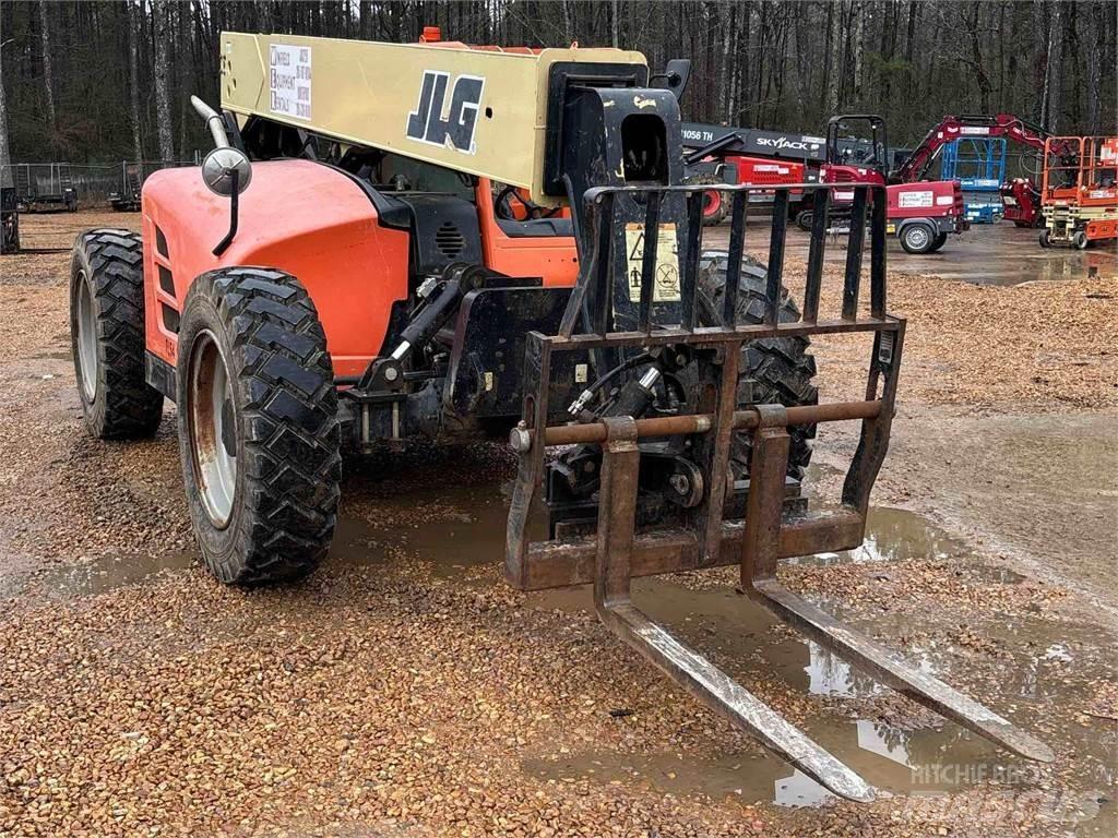 JLG G6-42A Teleskopiskie manipulatori