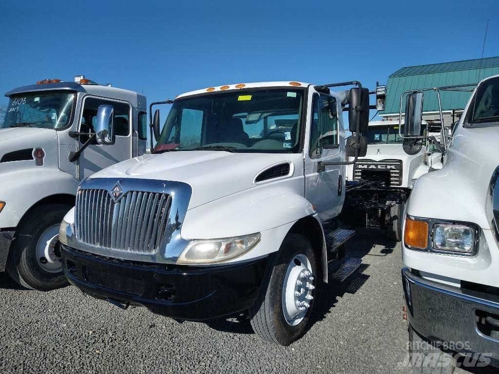 International 4400 Atkritumu izvešanas transports