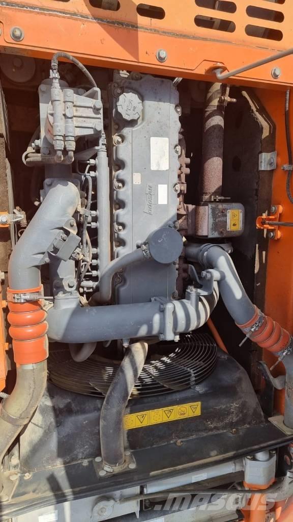 Doosan DX 225 LC Kāpurķēžu ekskavatori