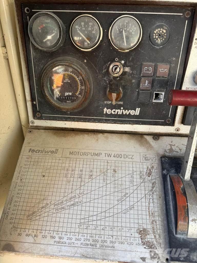  Tecniwell TW 400 Kravas mašīna- betona sūknis