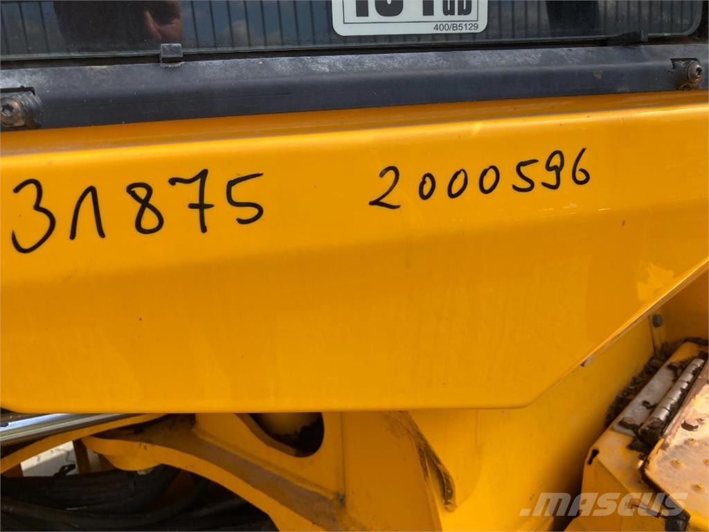 JCB 427 HT Iekrāvēji uz riteņiem