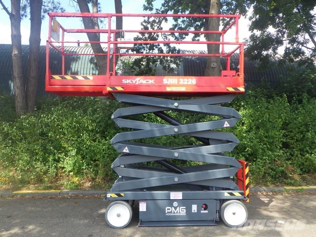 SkyJack SJ3226 Šķerveida pacēlāji