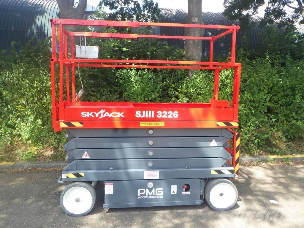 SkyJack SJ3226 Šķerveida pacēlāji