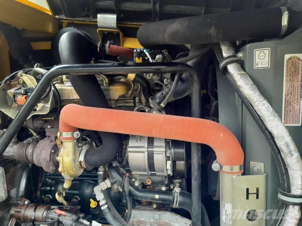 Wacker Neuson EW100 Ekskavatori uz riteņiem