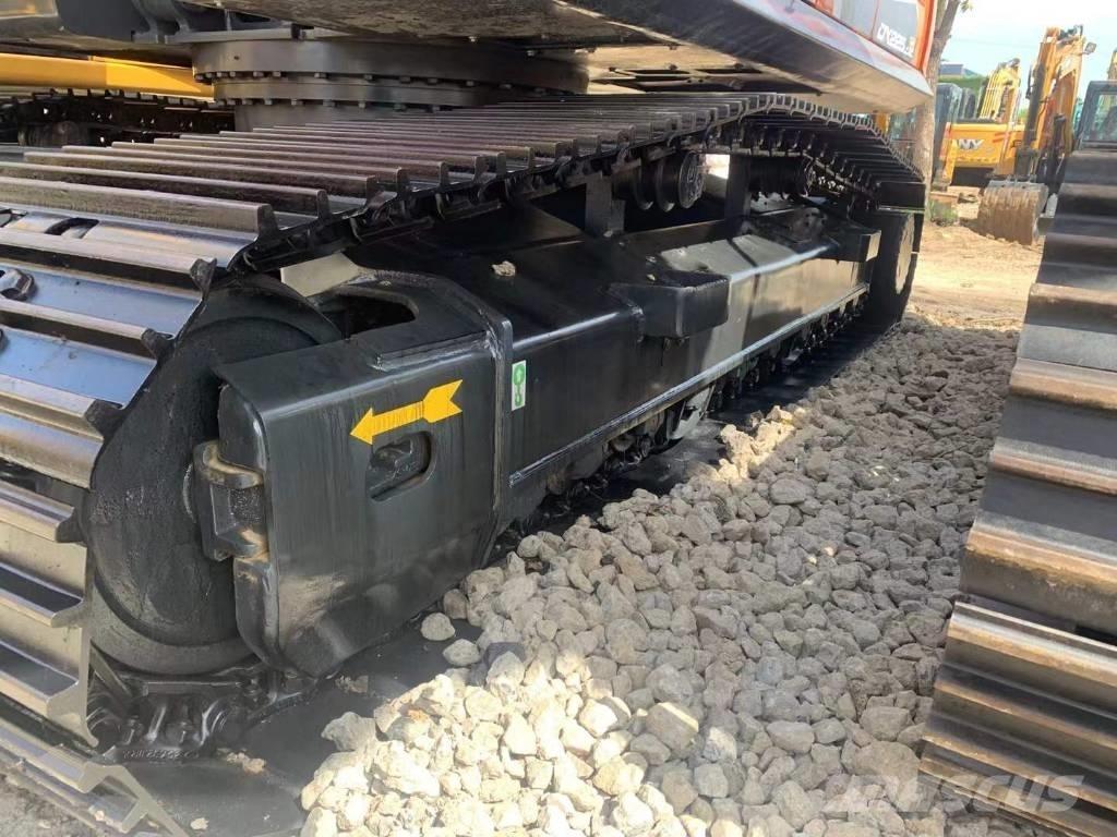 Doosan DX 225 Kāpurķēžu ekskavatori