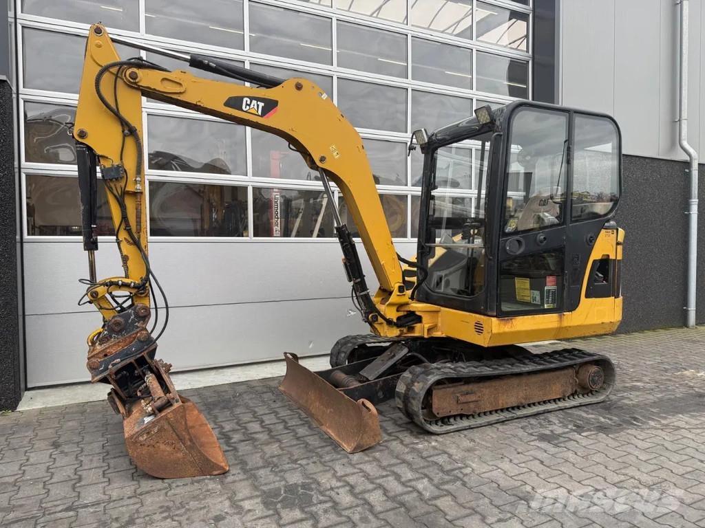 CAT 302.5C Mini ekskavatori < 7 t