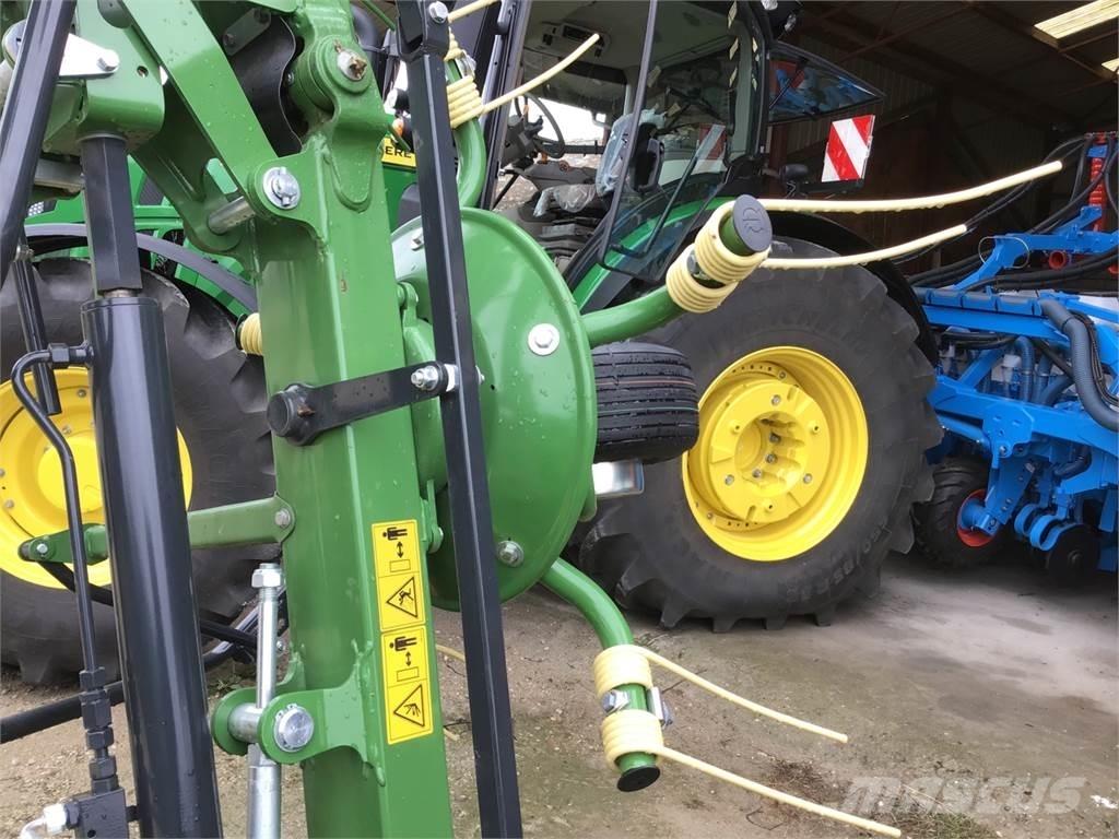 Krone Vendro 820 Grābekļi un siena ārdītāji